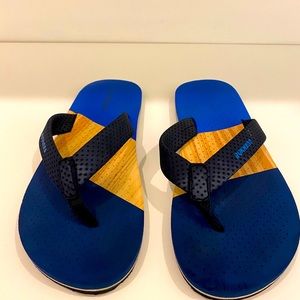 Men’s flip-flops Runners